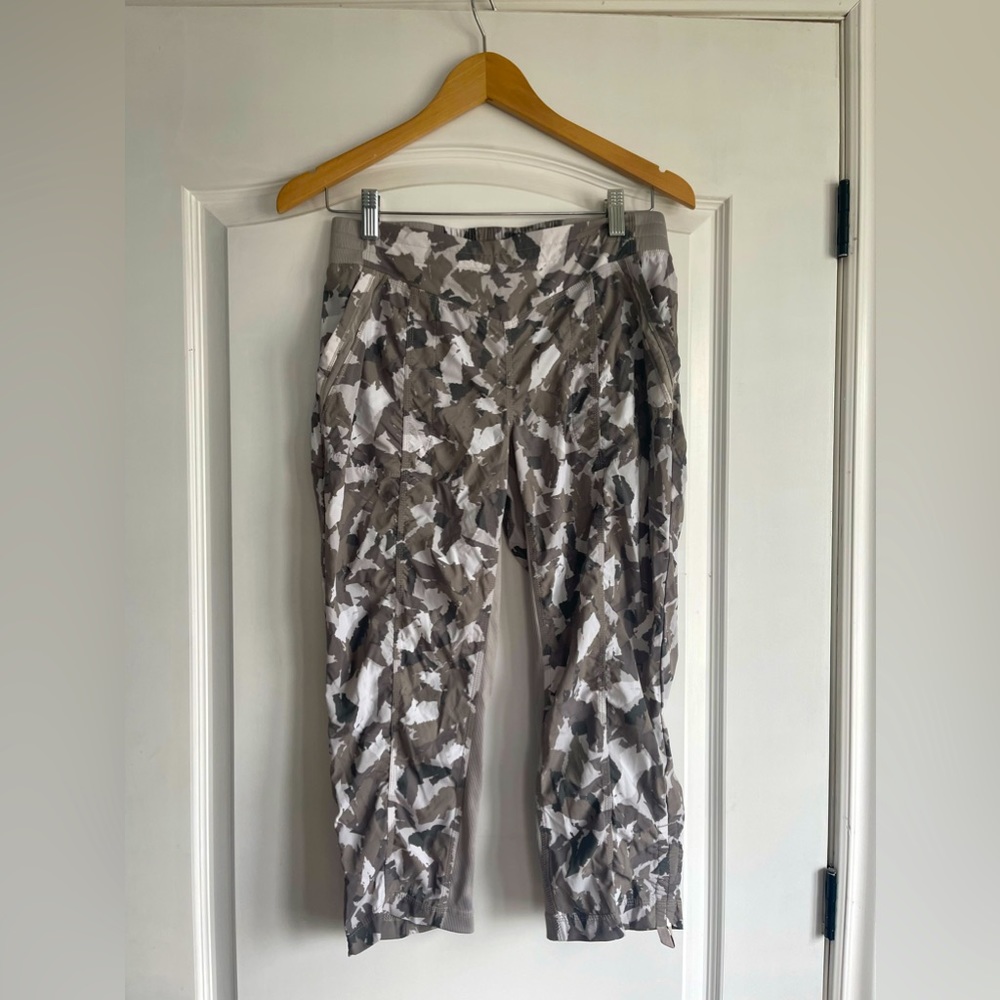 INDYGENA Camo cropped pants